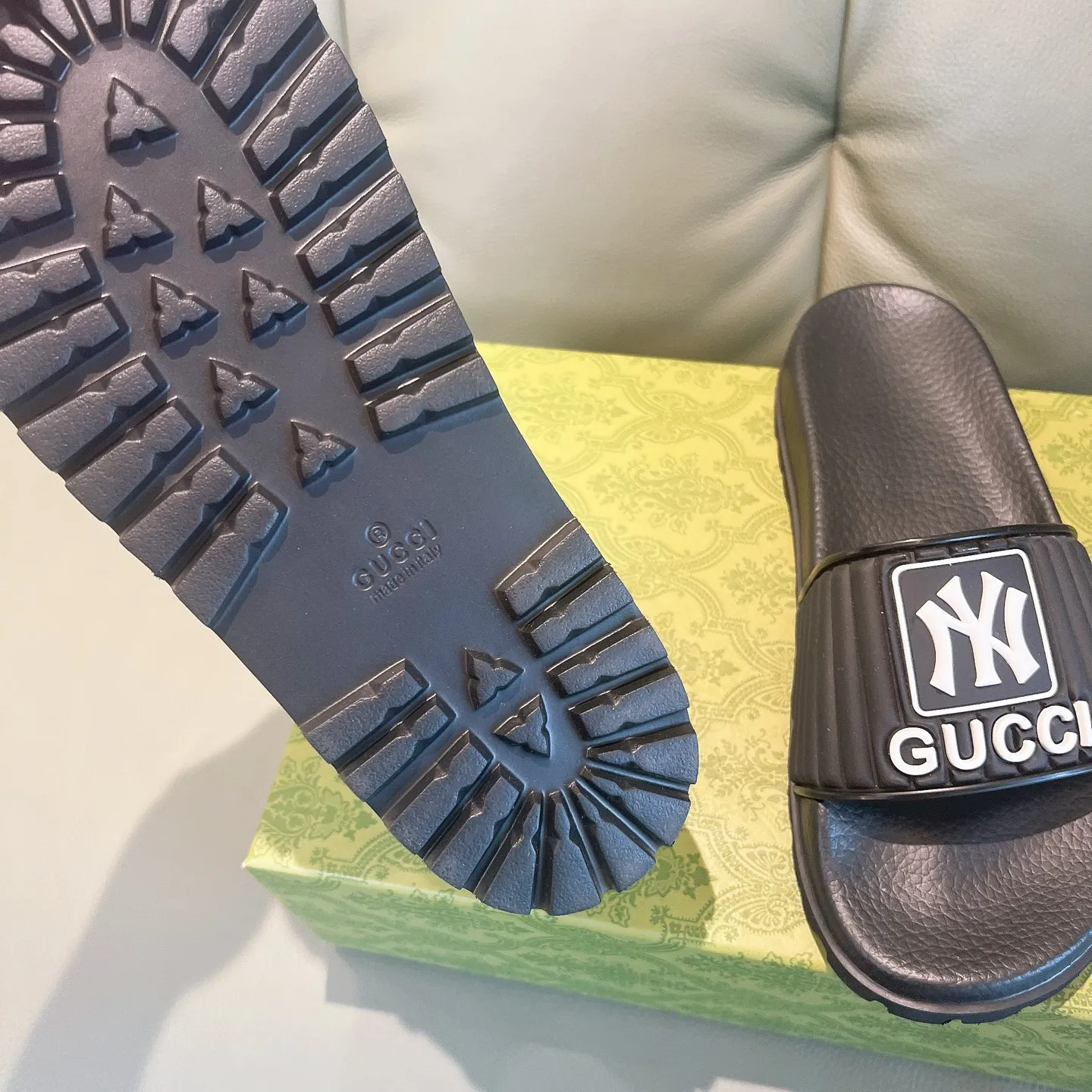 Men's Men's Shoes 130🐮🐮Gucci Gucci Slippers Gucci 2024 latest beach sandals slippers Original molding double G LOGO Original molding consistent Outsole: Men's Men's Shoes u double-layer outsole Size: 35-46